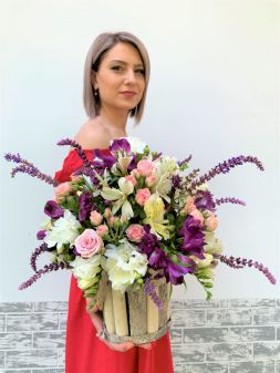 Композиция из нежных цветов