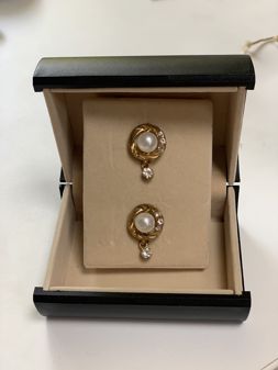 Жемчужные серьги-гвоздики