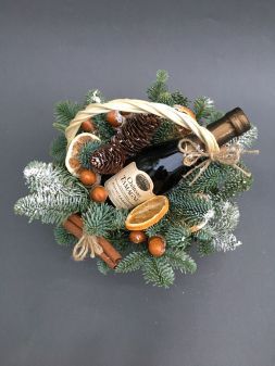 Новогодняя корзина с шампанским