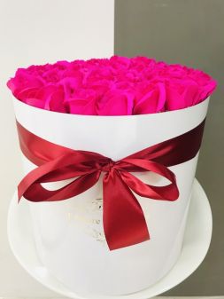 Коробка с розами из мыла