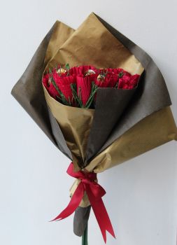 букет роз из шоколадных конфет
