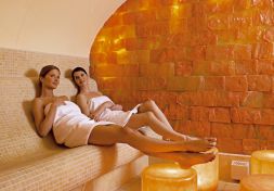 certificat la spa pentru prietene