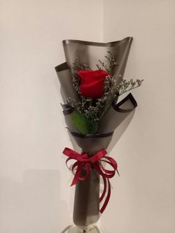 одну красную розу 50 см