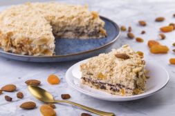 Слоеный торт "ИРИНА"