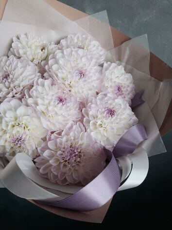 Букет из георгинов