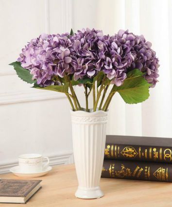 Букет из фиолетовых искусственных гортензий