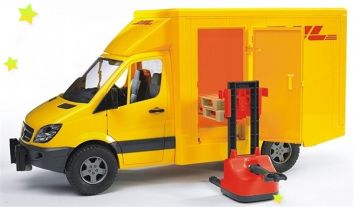 Жёлтый грузовик