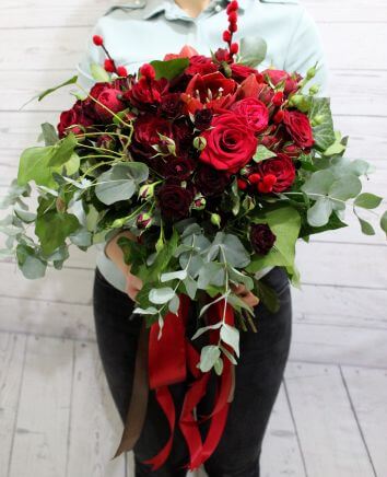 Букет "Красный револьвер"