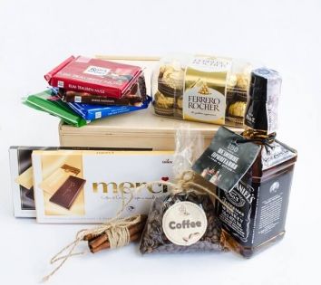 Подарочный набор с кофе, виски и шоколадом