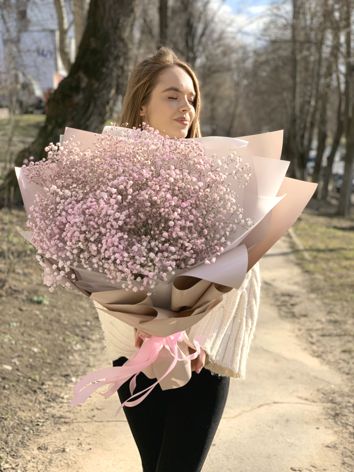 Букет из розовой гипсофилы