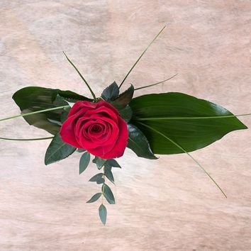 Красная роза "Стрела"