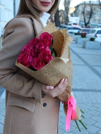 Розы розовые 7 шт