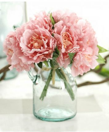 Букет из розовых искусственных пионов