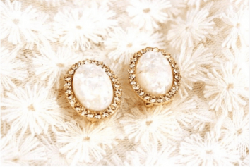 Серёжки-гвоздики для женщин