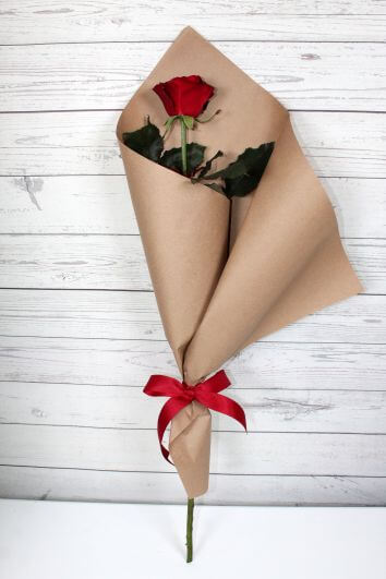 Un trandafir rosu 80 cm