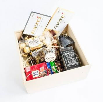 Подарочный набор с кофе, виски и шоколадом