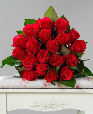 Букет из 9 красных роз 100 см