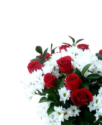 Букет из 15 красных роз и ромашек