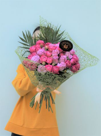 Букет из кустовых роз