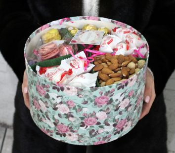 Сладкое ассорти "Raffaello"