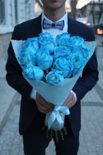 Bouquet of 27 blue roses