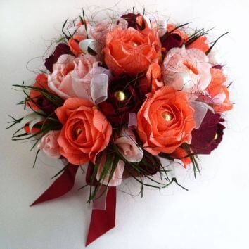 Розы из конфет "Маленькая радость"