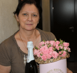 Trandafiri delicati in cutie