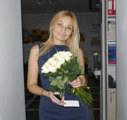 Buchet din randafiri albi 40 cm